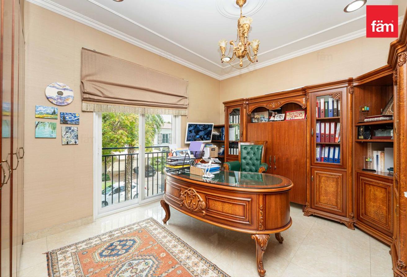 Luxury Villa | Perfect Location | Fully Upgraded photo 8