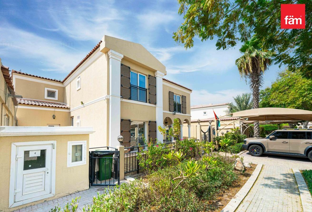 Luxury Villa | Perfect Location | Fully Upgraded photo 25