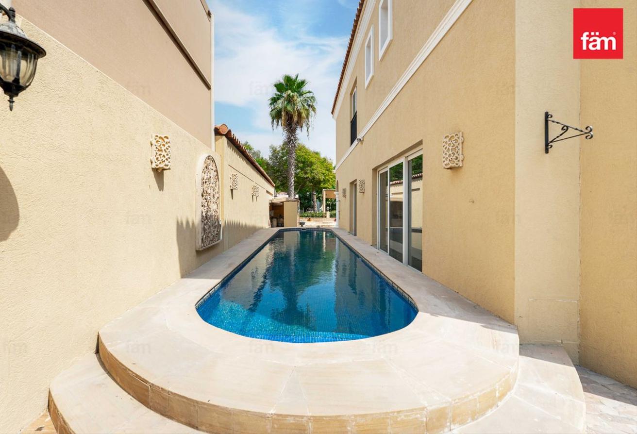 Luxury Villa | Perfect Location | Fully Upgraded photo 20