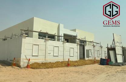 Villa - 5 Bedrooms - 6 Bathrooms for rent in Al Aweer 1 - Al Aweer - Dubai Villa - 5 Bedrooms - 6 Bathrooms for rent in Al Aweer 1 - Al Aweer - Dubai