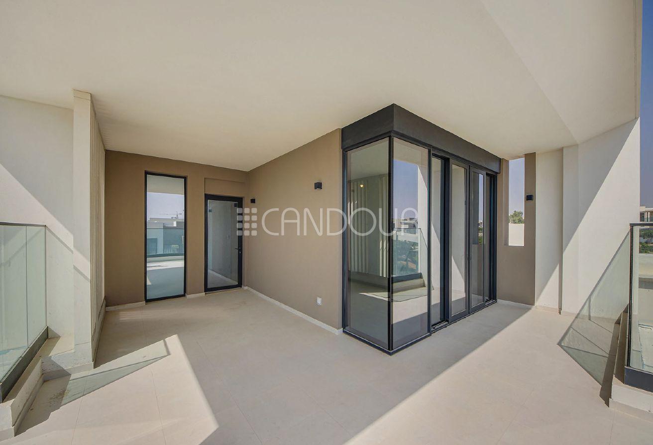 Corner Unit |5BR Villa | Next to Park | G+2 photo 29