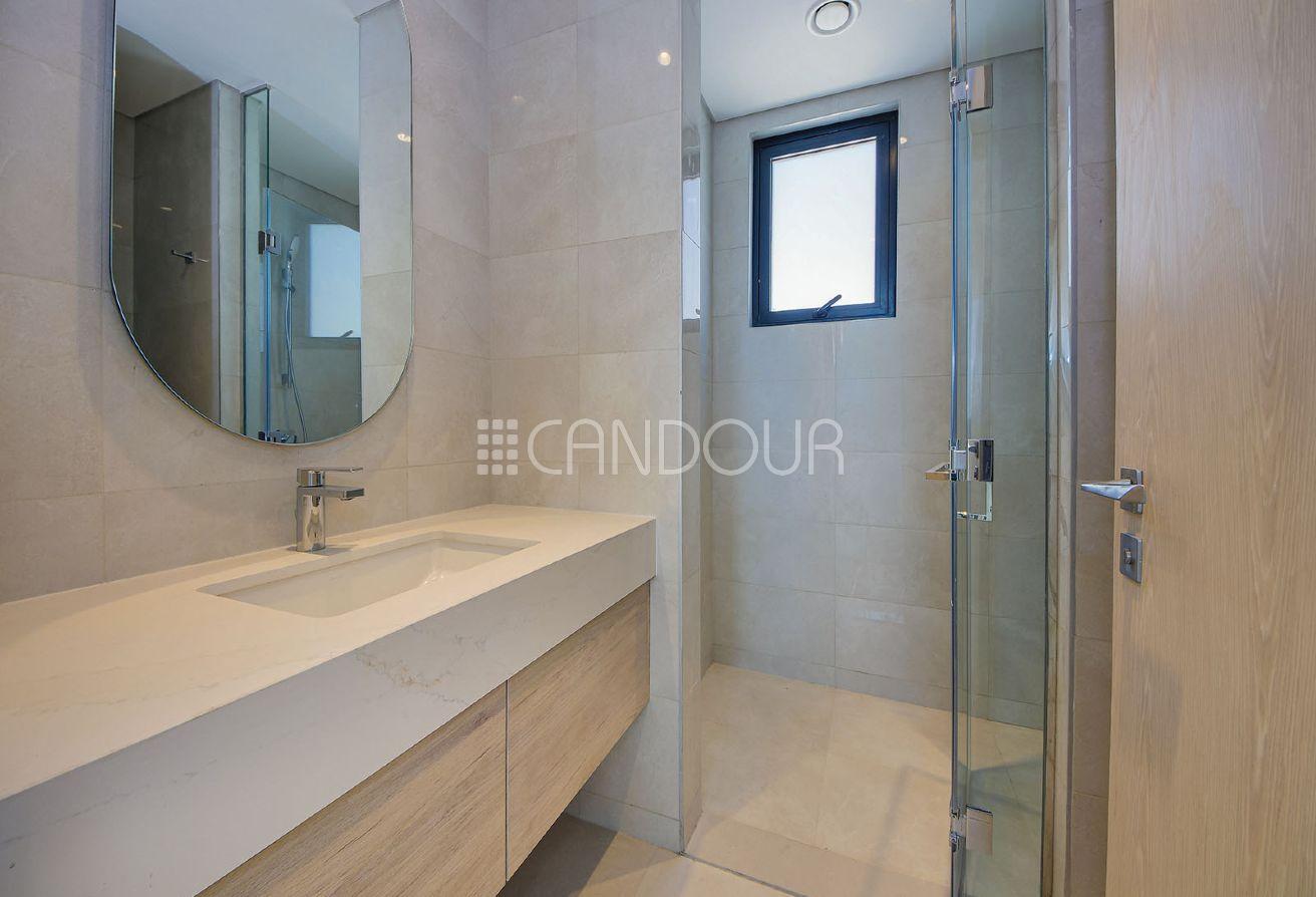 Corner Unit |5BR Villa | Next to Park | G+2 photo 28