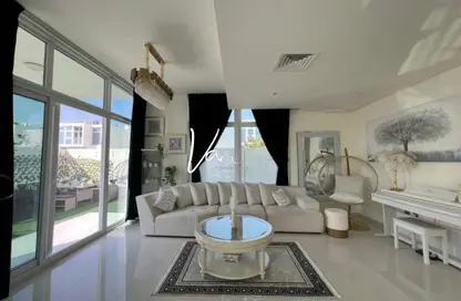 فيلا - 6 غرف نوم - 7 حمامات للايجار في اكونا - داماك هيلز 2 - دبي