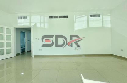 Apartment - 3 - 4 for rent in Al Waha Tower - Al Khalidiya - Abu Dhabi
