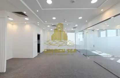 مكتب - استوديو - 2 حمامات للايجار في شارع المطار - أبوظبي