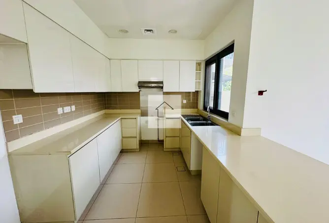 145528848 - Property Image 3