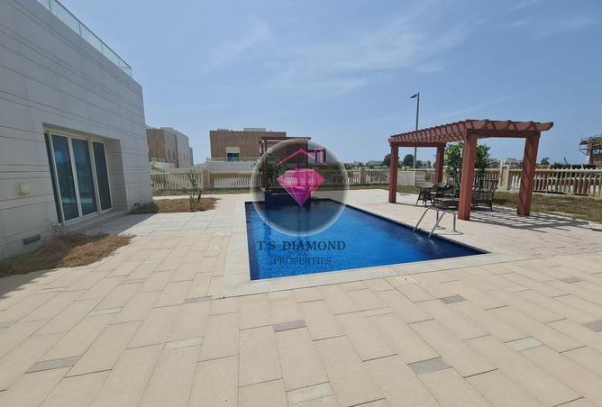 100861513 - Property Image 3