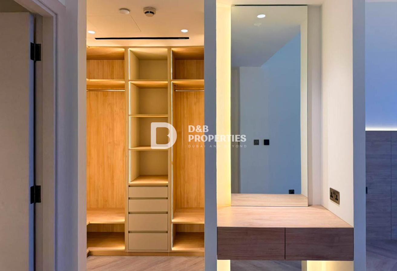 Upgraded Type C | Marina & Palm View | Maid's Room photo 18