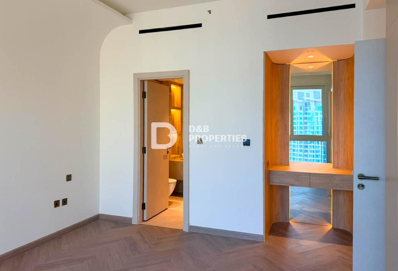 Upgraded Type C | Marina & Palm View | Maid's Room photo 23