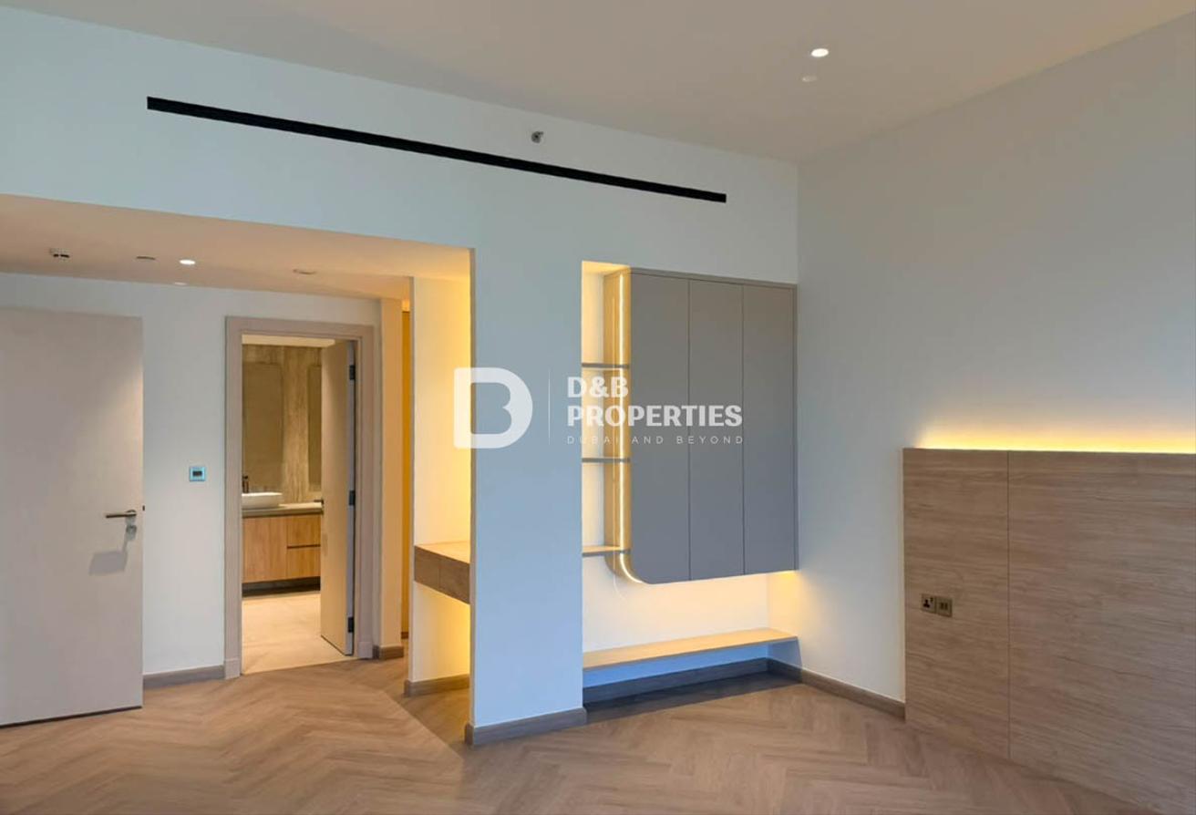 Upgraded Type C | Marina & Palm View | Maid's Room photo 16