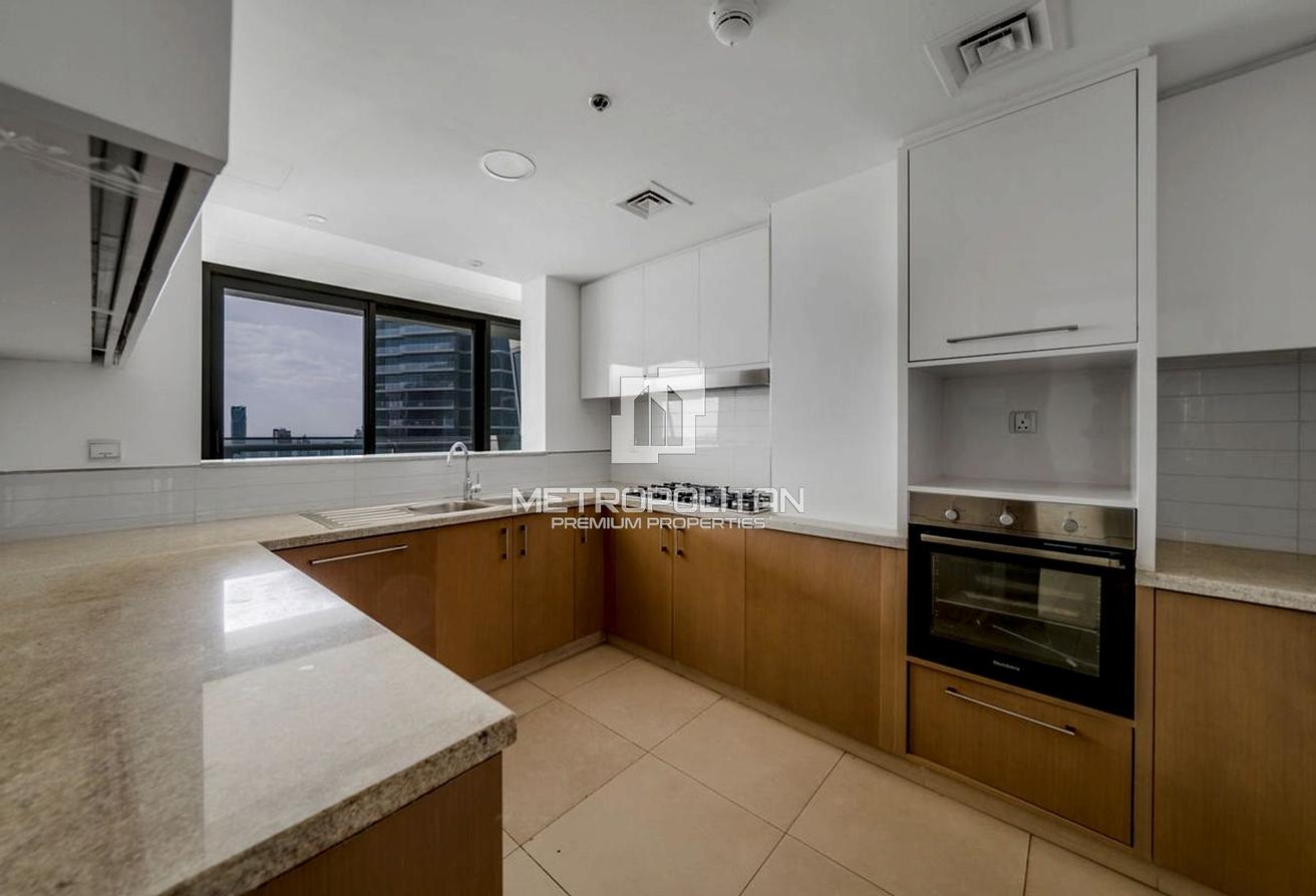 Fully Furnished | High Floor | Multiple Options photo 10