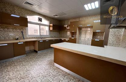 Villa - 5 Bedrooms - 7+ Bathrooms for rent in Khalifa City A Villas - Khalifa City A - Khalifa City - Abu Dhabi