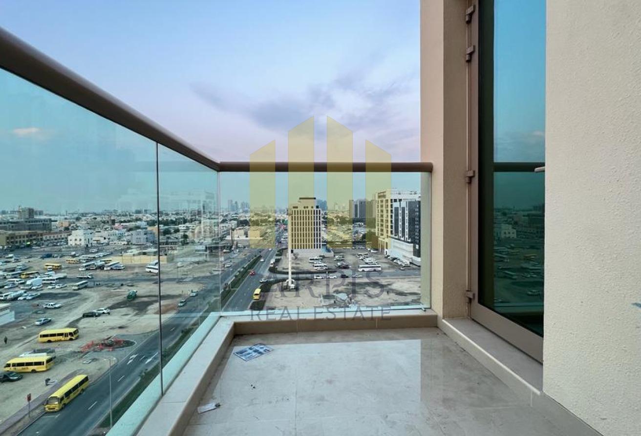 Fully furnished 2BHK | Near to metro | Spacious photo 5