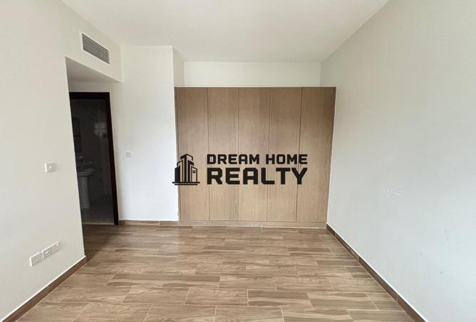 81127196 - Property Main Image