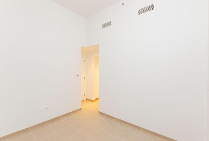 87028338 - Property Image 3