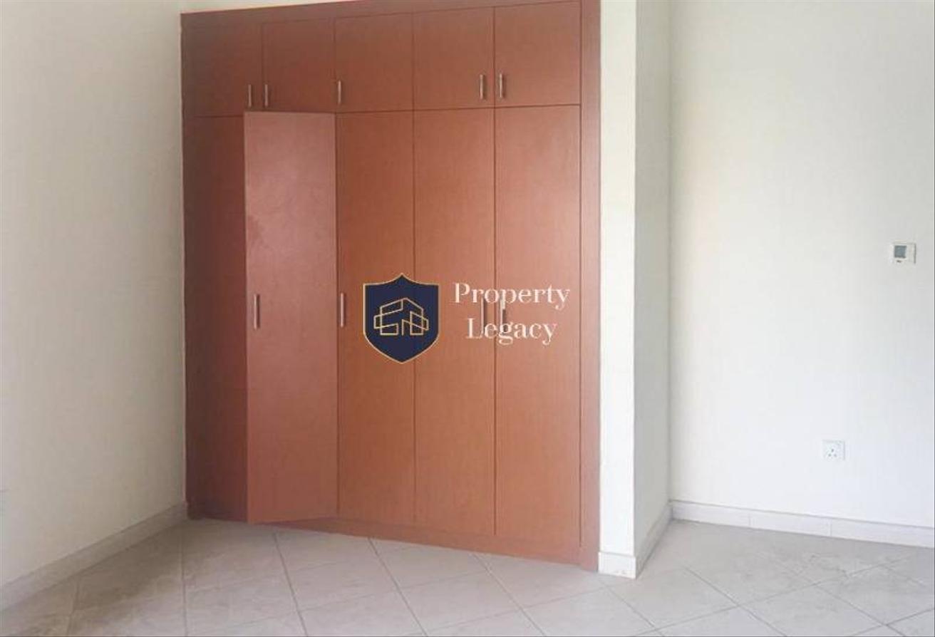 Elegant Layout | Prime Location | Vacant Now photo 3