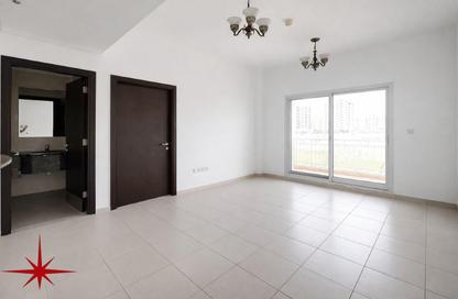 Apartment - 1 Bedroom - 1 Bathroom for sale in Mazaya 27 - Queue Point - Liwan - Dubai