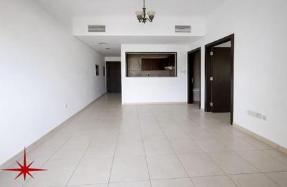 Apartment - 1 Bedroom - 1 Bathroom for sale in Mazaya 27 - Queue Point - Liwan - Dubai