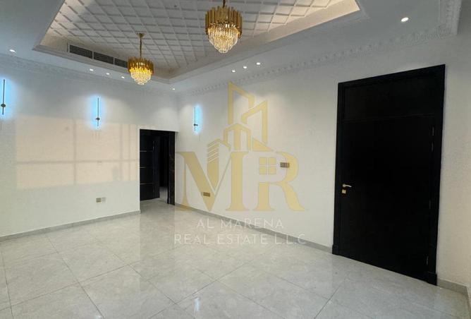 69890653 - صورة العقار 3