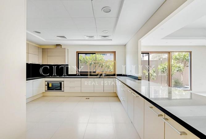 71084120 - صورة العقار 3