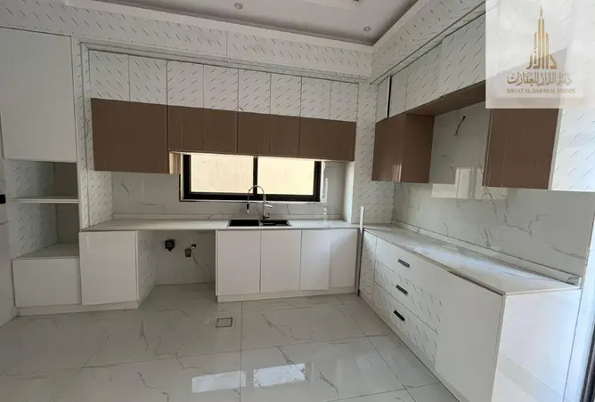 163691994 - Property Image 2