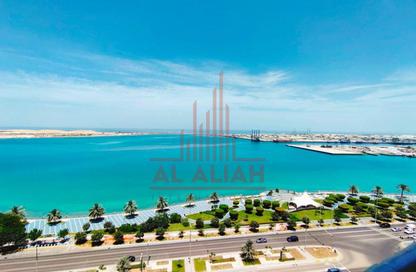 شقة - 3 غرف نوم - 4 حمامات للايجار في شارع الكورنيش - أبوظبي