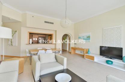 Apartment - 2 - 4 for rent in Al Das - Shoreline Apartments - Palm Jumeirah - Dubai