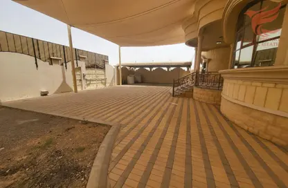 Villa - 5 Bedrooms - 6 Bathrooms for rent in Seih Al Harf - Ras Al Khaimah
