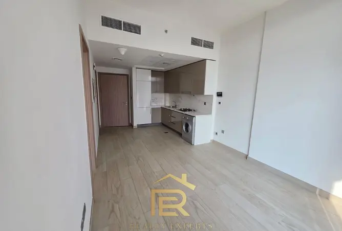 151911215 - Property Image 2