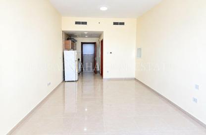 Apartment - Studio - 1 for rent in Palace Tower 2 - Palace Towers - Dubai Silicon Oasis - Dubai Apartment - Studio - 1 for rent in Palace Tower 2 - Palace Towers - Dubai Silicon Oasis - Dubai