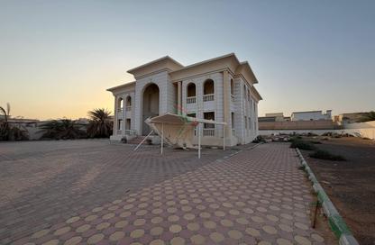 Villa - 7+ Bedrooms - 7+ Bathrooms for sale in Al Bateen - Al Ain