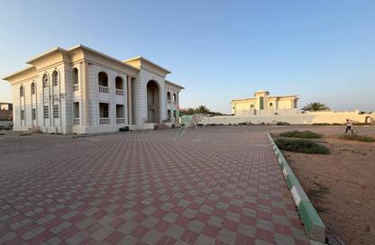 Villa - 7+ Bedrooms - 7+ Bathrooms for sale in Al Bateen - Al Ain