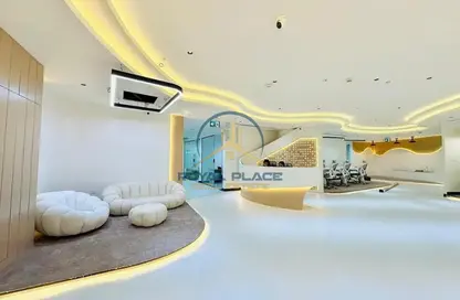 Business Centre - Studio - 3 Bathrooms for rent in BurJuman Business Tower - Mankhool - Bur Dubai - Dubai