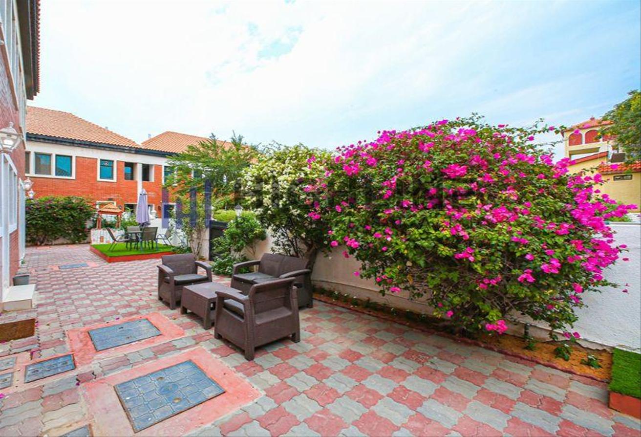 Majestic Upgraded House | Private Pool and Jacuzzi photo 18