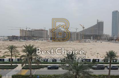Apartment - 3 - 4 for sale in Jawaher Residences - Maryam Island - Al Khan - Sharjah