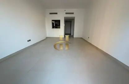 شقة - 2 غرف نوم - 3 حمامات للايجار في جيوار - منطقة 11 - قرية جميرا الدائرية - دبي