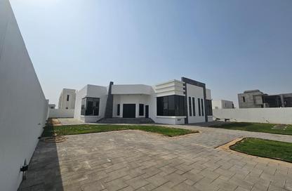 Villa - 5 - 6 for rent in Wadi Alshabak - Dubai