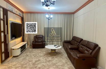 شقة - 2 غرف نوم - 2 حمامات للايجار في برج الكورنيش - طريق كورنيش عجمان - عجمان