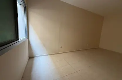 شقة - 2 غرف نوم - 3 حمامات للايجار في المجاز 2 - المجاز - الشارقة