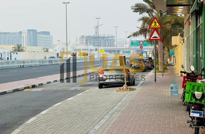 Retail - Studio - 1 Bathroom for rent in Al Jafiliya - Dubai
