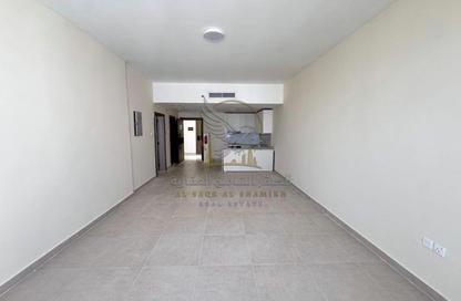 Apartment - 1 - 2 for rent in Al Shorafa 1 Building - Al Rumaila 1 - Ajman