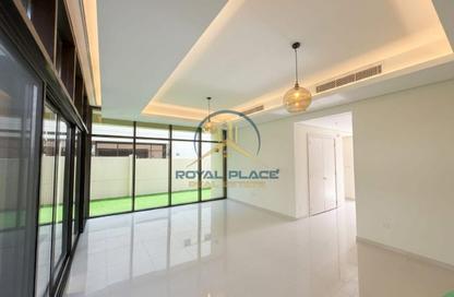 Villa - 3 - 4 for rent in Pelham - Akoya Park - Damac Hills - Dubai