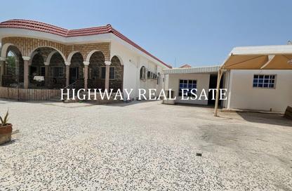 Villa - 4 Bedrooms - 7 Bathrooms for rent in Al Ramaqiya - Wasit - Sharjah Villa - 4 Bedrooms - 7 Bathrooms for rent in Al Ramaqiya - Wasit - Sharjah
