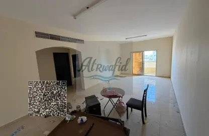 شقة - 3 غرف نوم - 3 حمامات للايجار في برج النعيمية 1 - أبراج النعيمية - النعيمية - عجمان