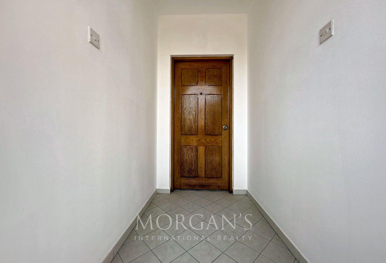 Jumeirah 1 Villa | 4BR + Maid's | Private Yards photo 12