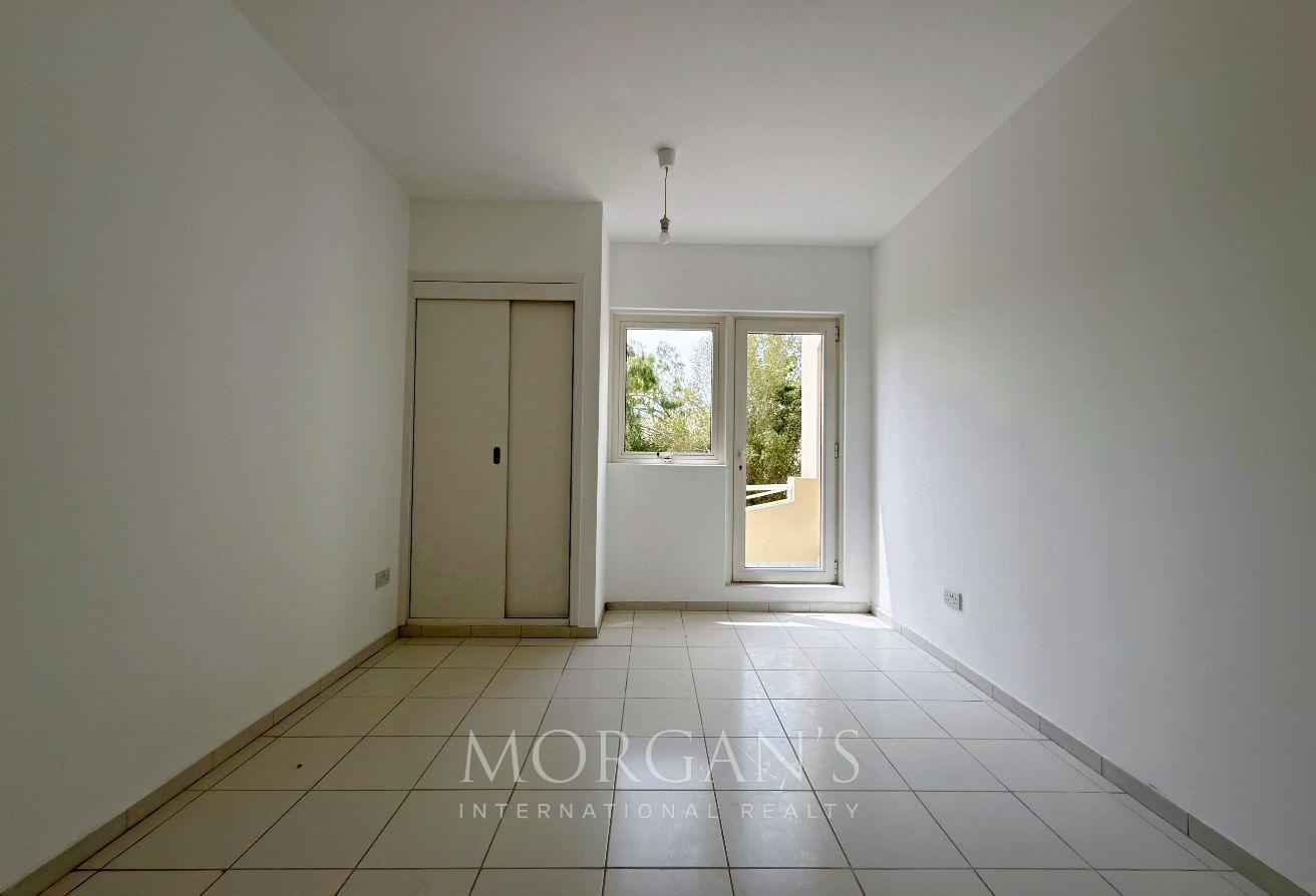 Jumeirah 1 Villa | 4BR + Maid's | Private Yards photo 5