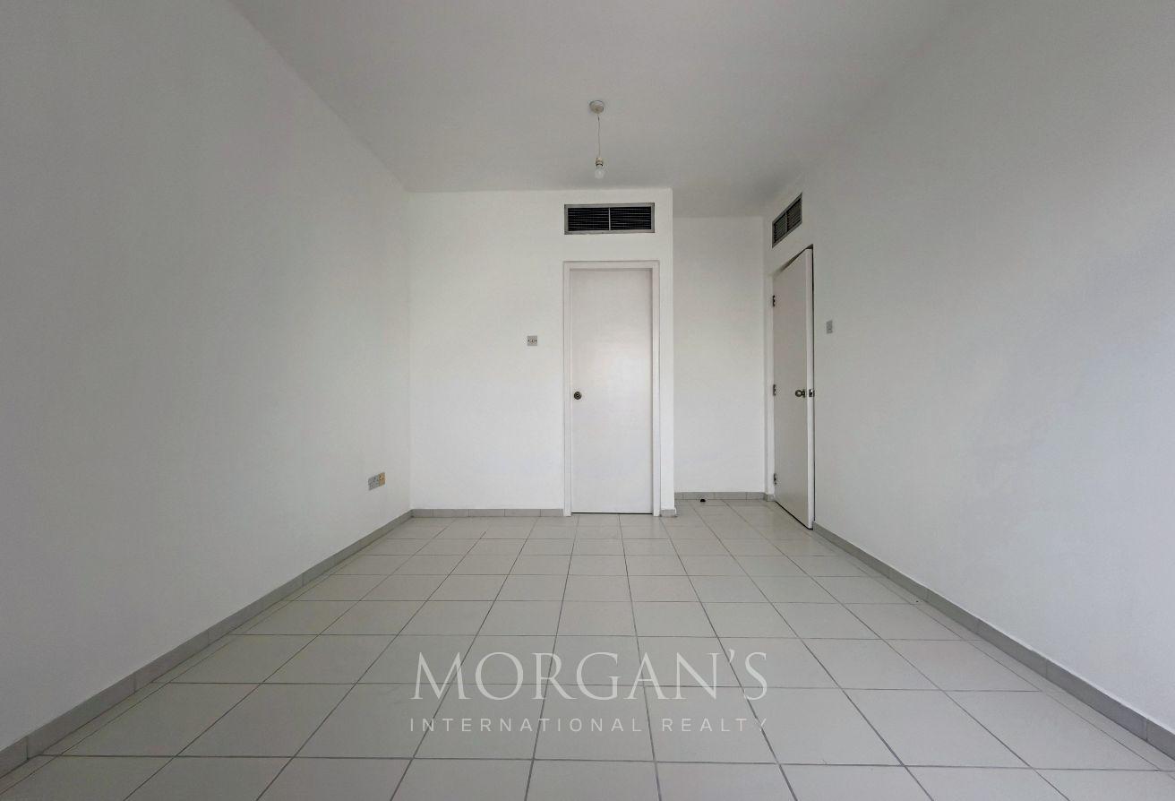 Jumeirah 1 Villa | 4BR + Maid's | Private Yards photo 11