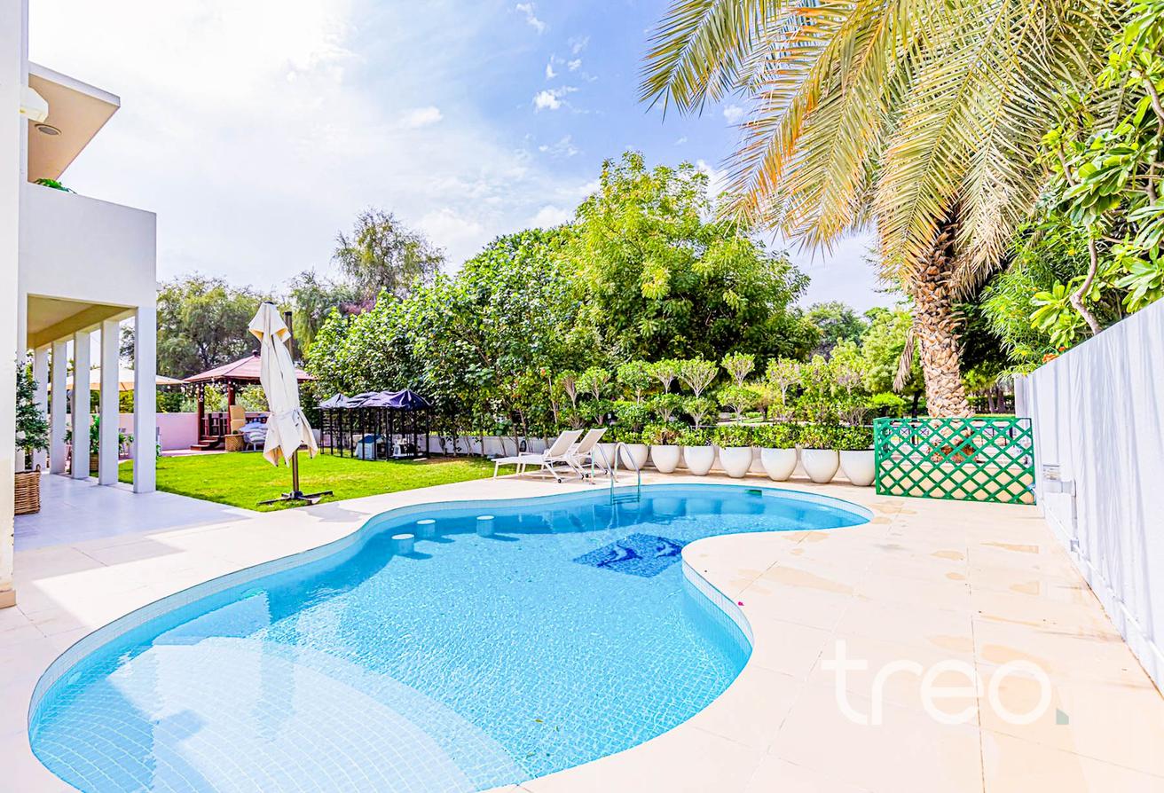 Private Pool | Huge Plot | Upgraded Villa photo 2