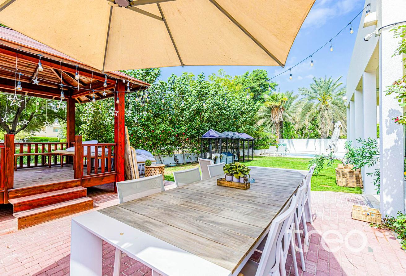 Private Pool | Huge Plot | Upgraded Villa photo 4