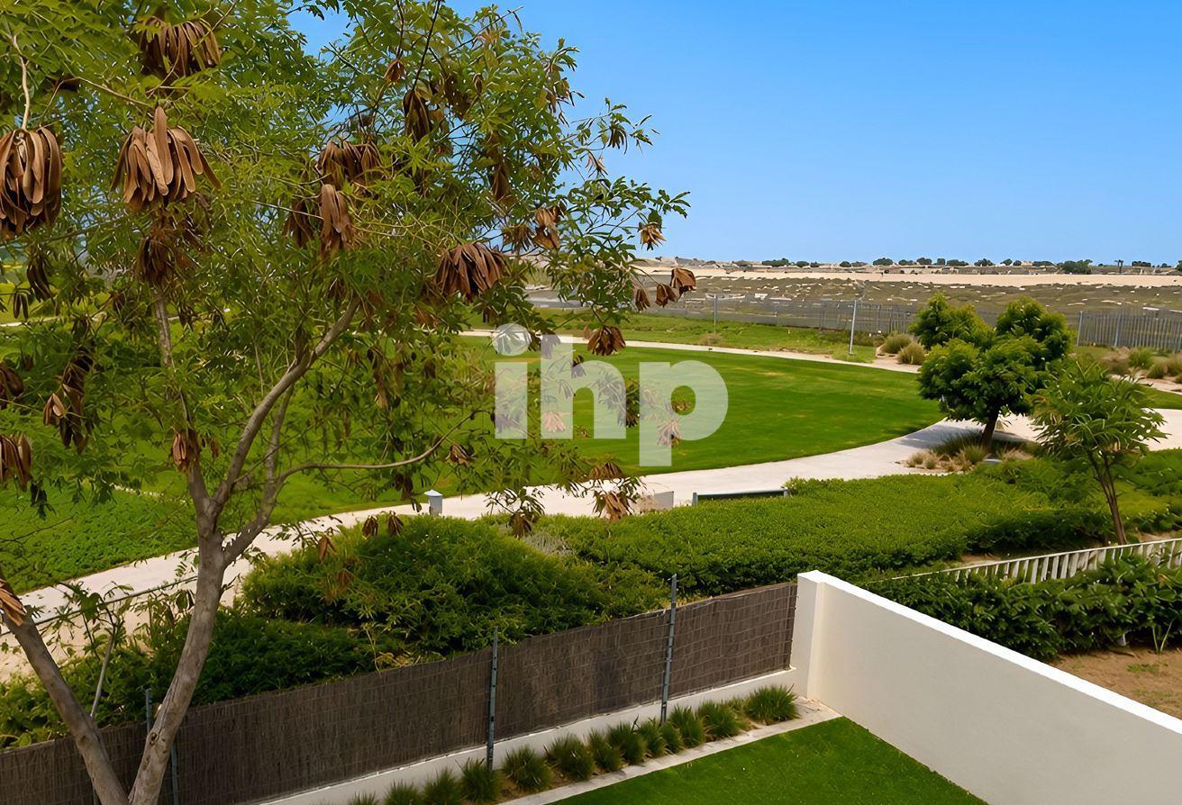 Luxury 4 Bed + Maid | Greenbelt | Prime location photo 11
